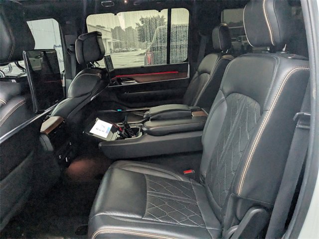 Used 2022 Jeep Grand Wagoneer Series III w/ Rear Seat Video Group 1 image 9