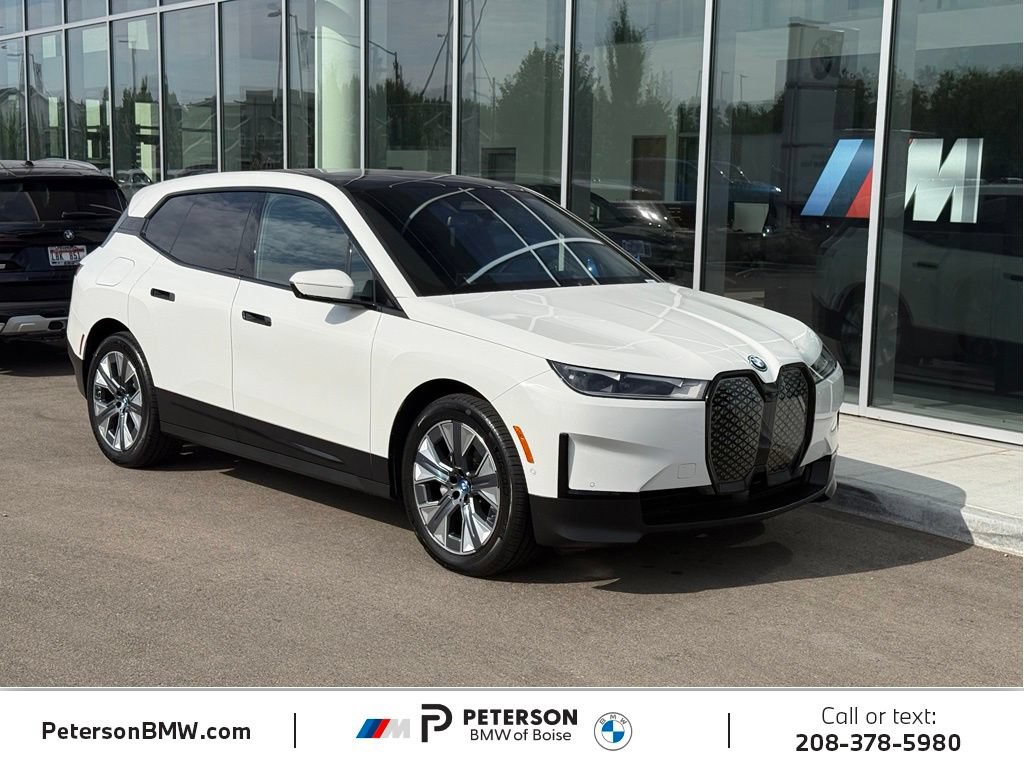 Used 2024 BMW iX xDrive50 w/ Convenience Package AWD/4WD image 7