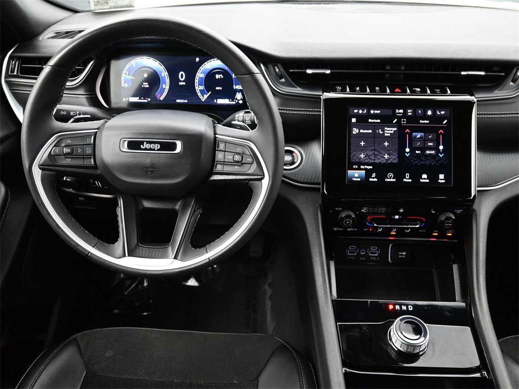 Used 2023 Jeep Grand Cherokee L Laredo image 5