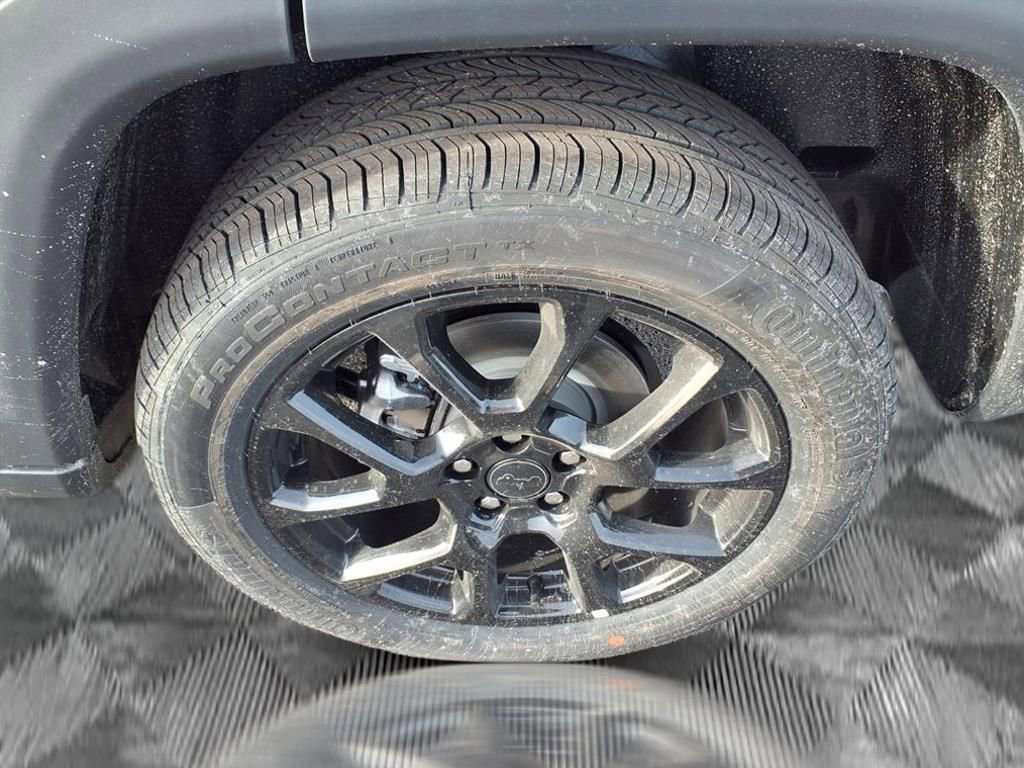 New 2026 Jeep Compass Latitude image 18