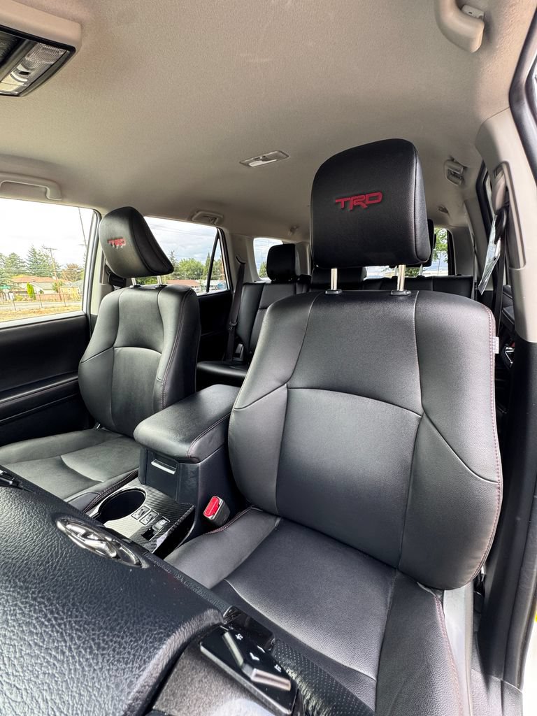 Used 2024 Toyota 4Runner TRD Off-Road Premium AWD/4WD image 34