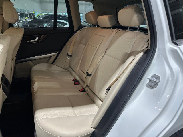Used 2015 Mercedes-Benz GLK 350 4MATIC image 6