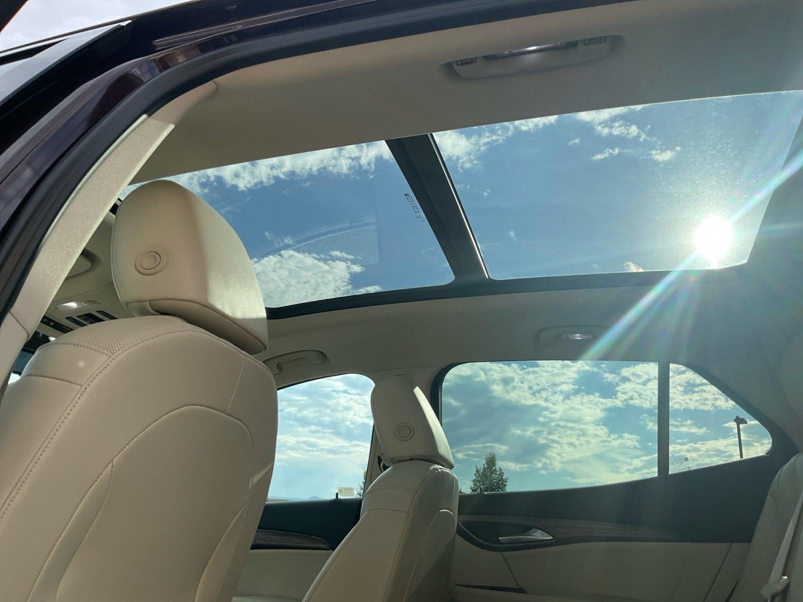 Certified 2021 Buick Envision Avenir w/ Technology Package II AWD/4WD image 18