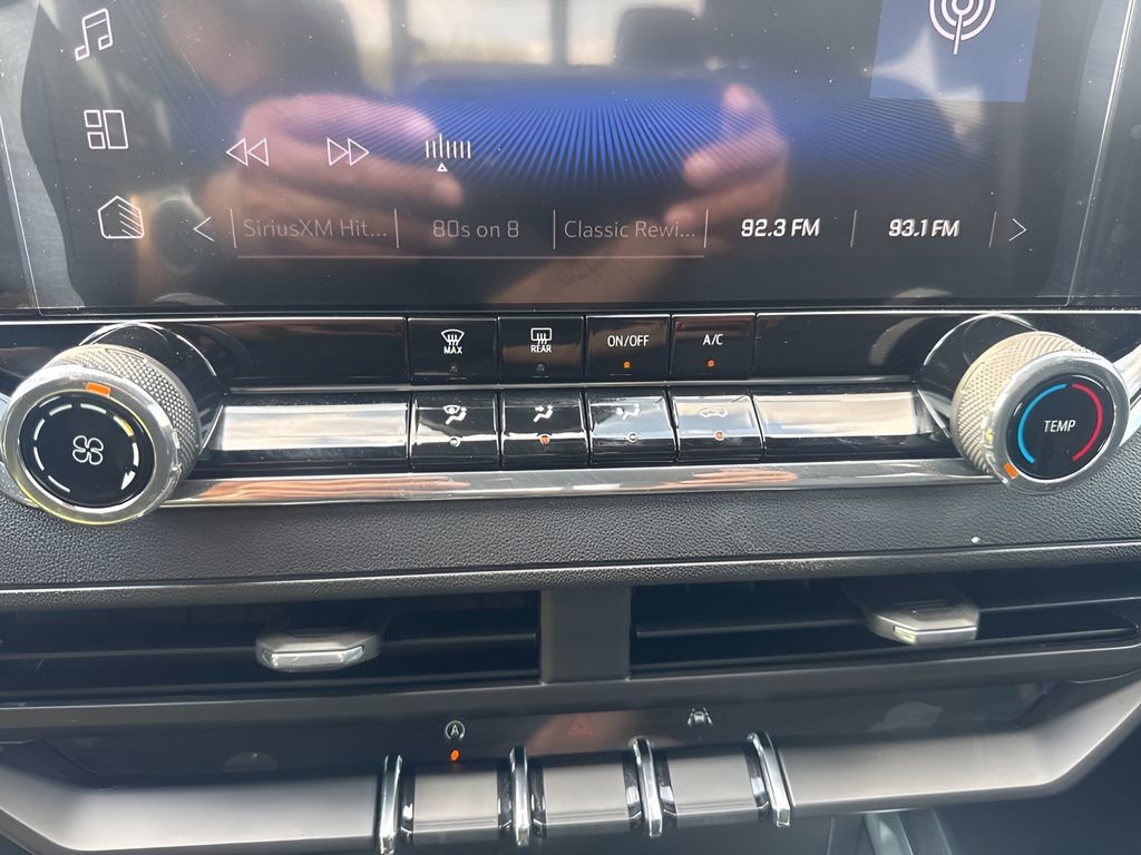 Used 2024 Chevrolet Colorado Trail Boss w/ Technology Package image 18