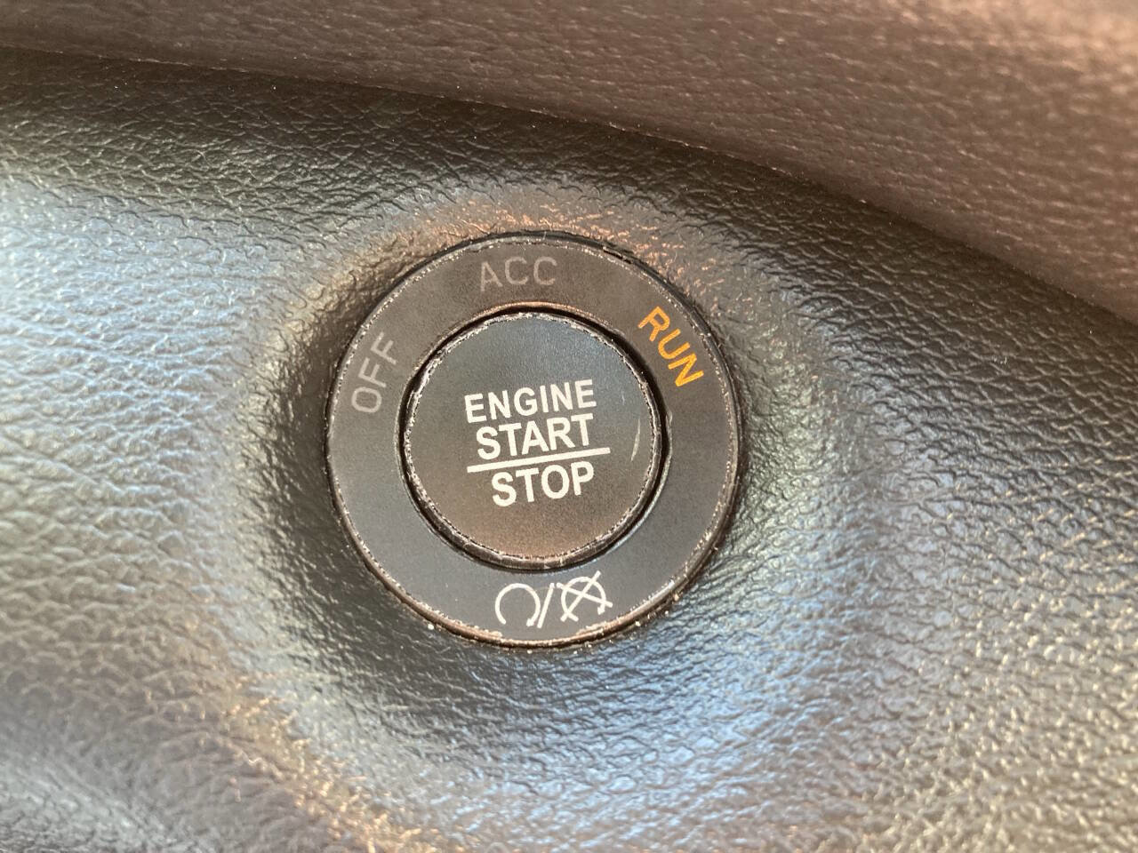 Used 2022 Jeep Cherokee Trailhawk w/ Sun, Sound & Nav Group image 35