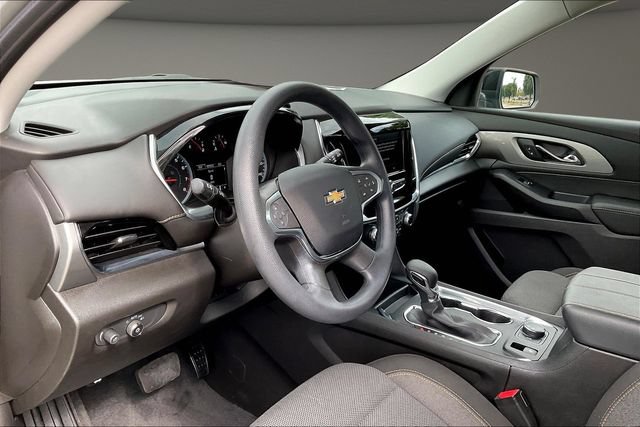 Used 2021 Chevrolet Traverse LS FWD image 11