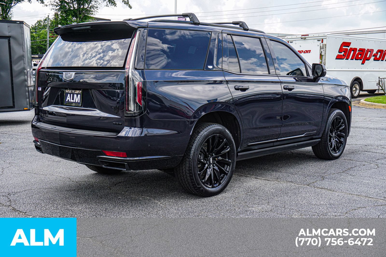 Used 2023 Cadillac Escalade Sport Platinum w/ LPO, ONYX Package AWD/4WD image 6