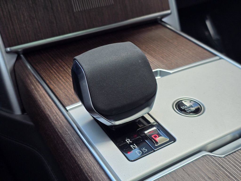 Certified 2025 Land Rover Range Rover Autobiography AWD/4WD image 29