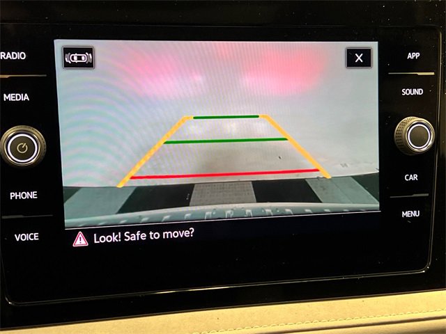 New 2026 Volkswagen Taos SE image 17