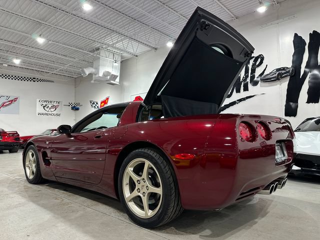 Used 2003 Chevrolet Corvette Coupe w/ Preferred Equipment Group RWD image 31