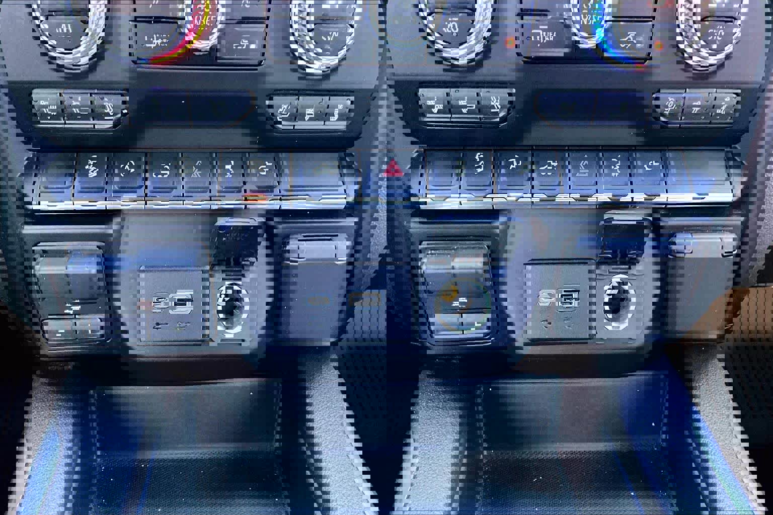 Used 2019 GMC Sierra 1500 SLT w/ SLT Premium Package image 34