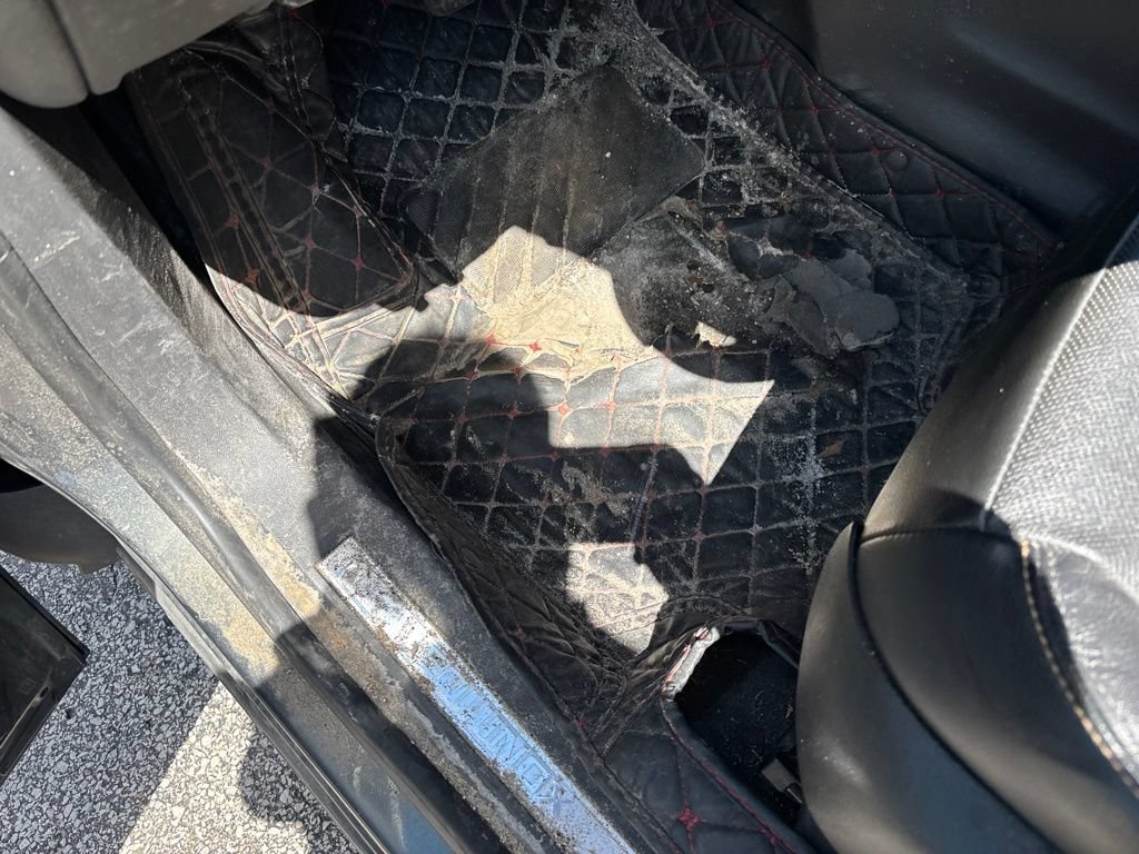 Used 2020 Chevrolet Equinox Premier w/ LPO, Floor Liner Package AWD/4WD image 2
