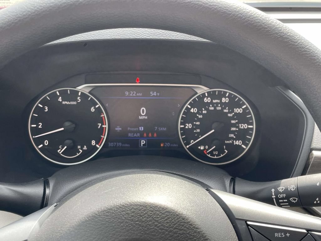 Used 2025 Nissan Altima 2.5 SV FWD image 29