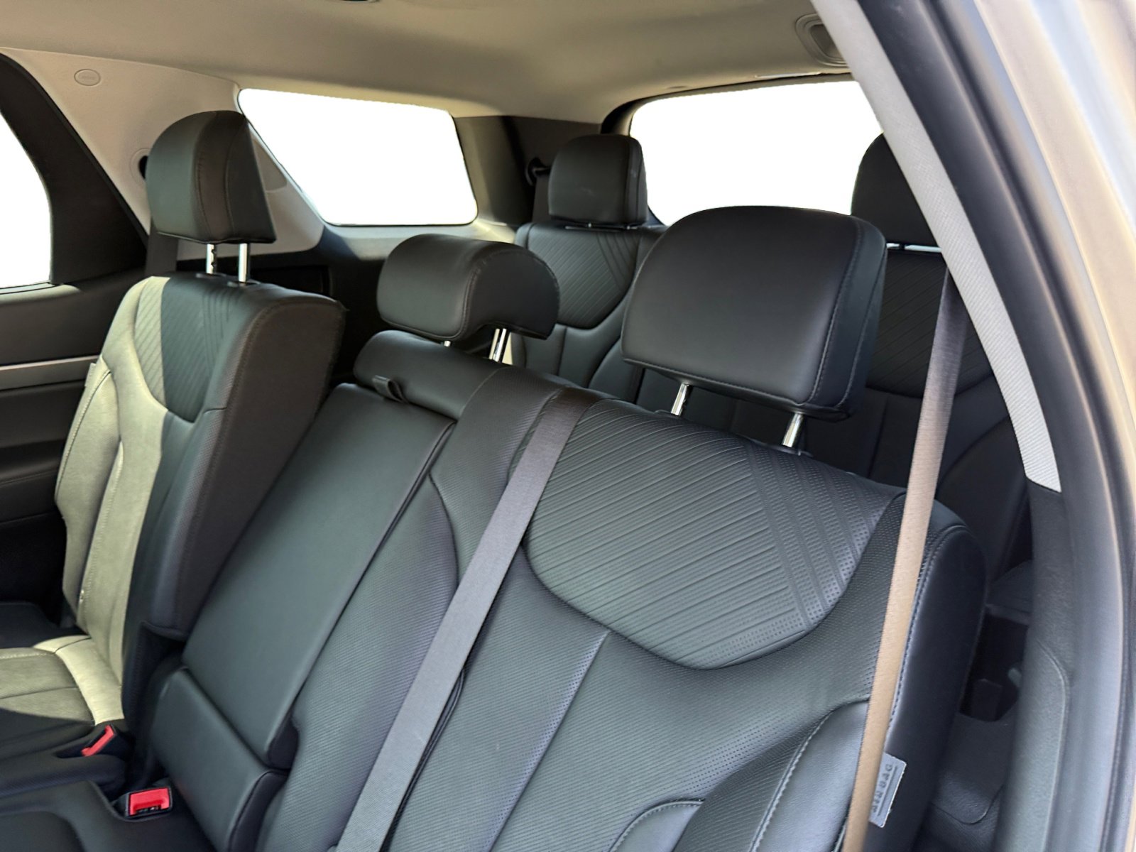 Certified 2024 Hyundai Palisade SEL image 16