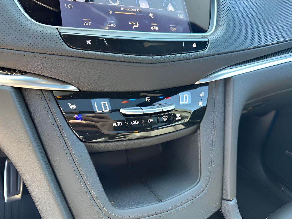 New 2026 Cadillac XT5 Sportv w/ LPO, Onyx Lite Package AWD/4WD image 38