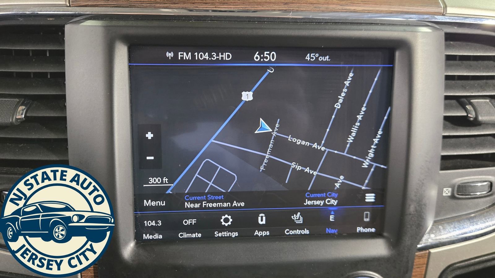 Used 2018 RAM 1500 Laramie w/ Convenience Group image 17