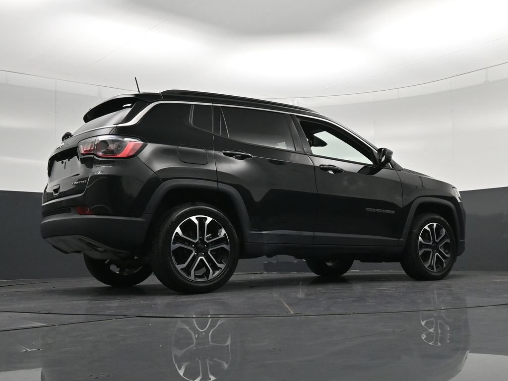Used 2023 Jeep Compass Limited AWD/4WD image 27