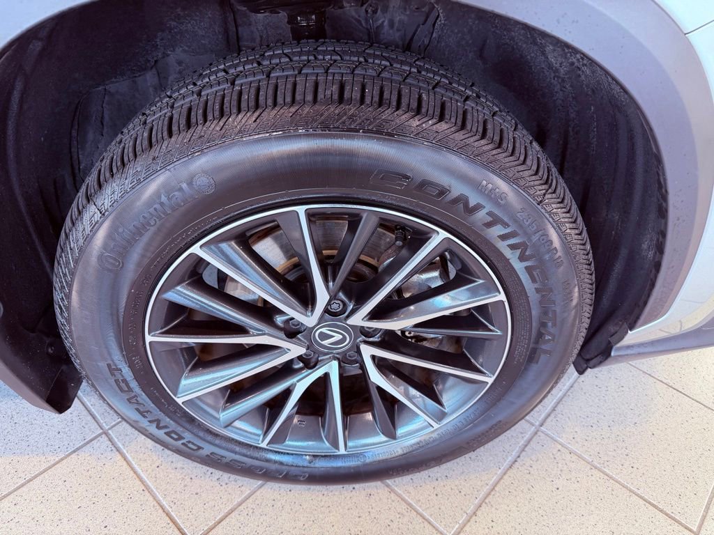 Certified 2025 Lexus NX 250 FWD w/ Towing Package (2000 Lbs) image 16