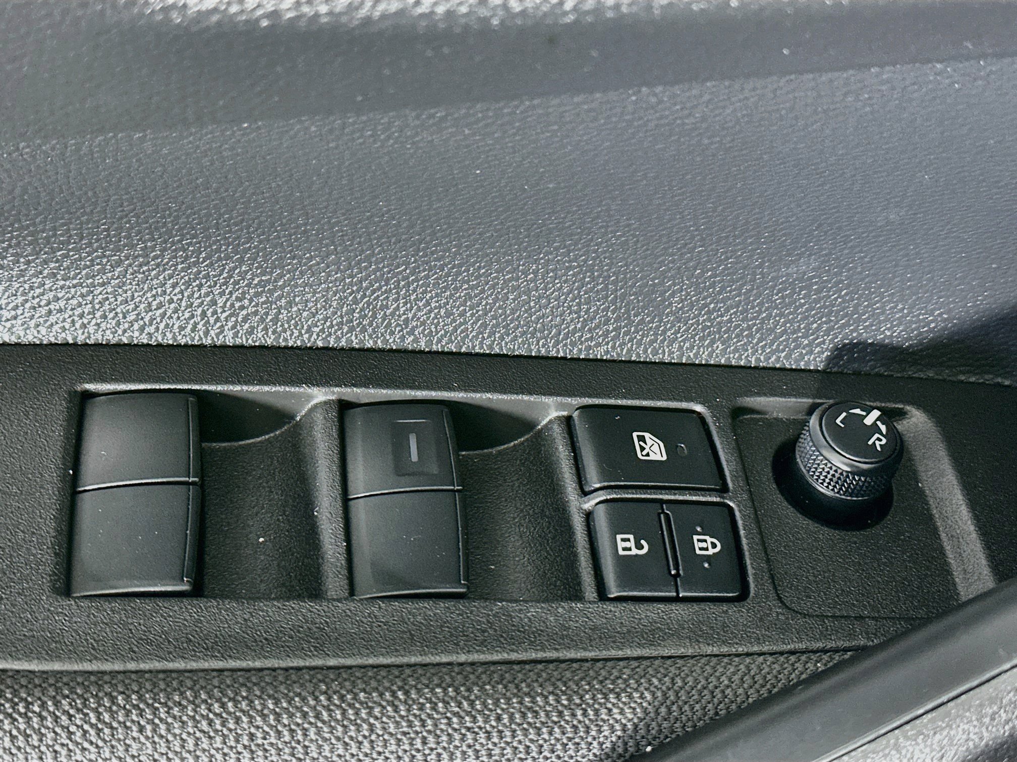 Used 2026 Toyota Corolla LE FWD image 15