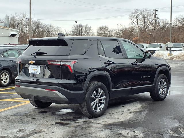 Used 2026 Chevrolet Equinox LT image 2