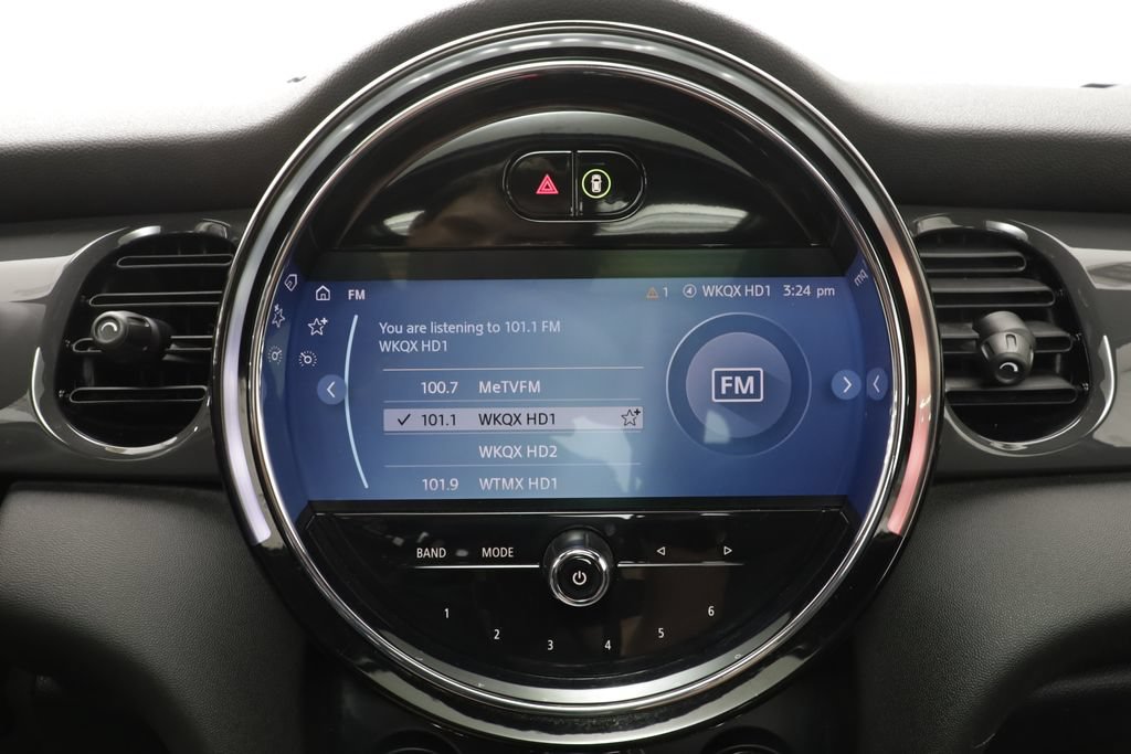 Used 2022 MINI Cooper 4-Door Hardtop FWD image 9