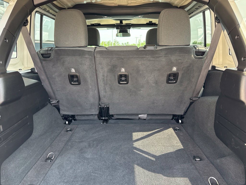 Used 2024 Jeep Wrangler Unlimited Sport AWD/4WD image 20