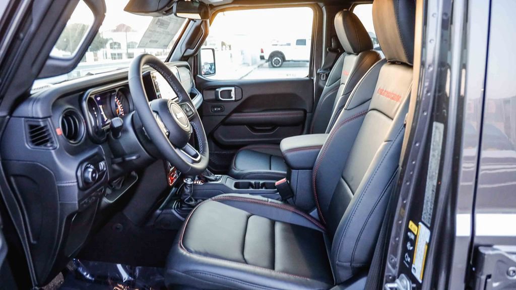 New 2026 Jeep Wrangler Unlimited Rubicon w/ Whitecap Package AWD/4WD image 22