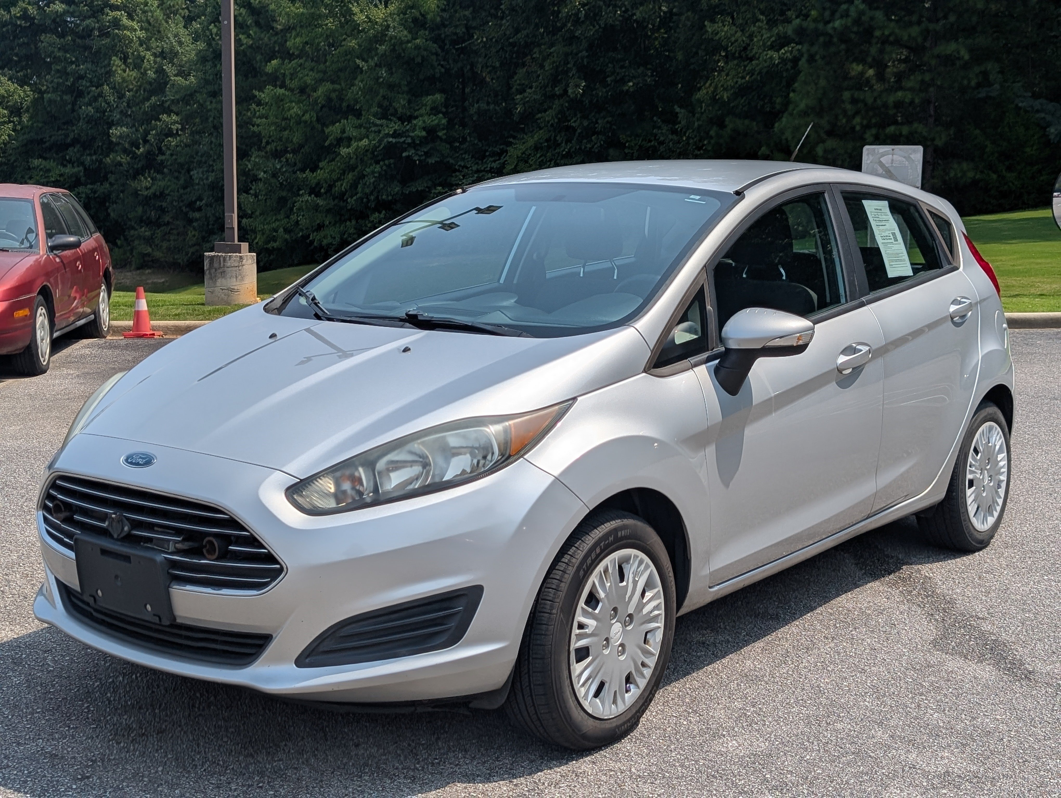 Used 2016 Ford Fiesta SE FWD image 5