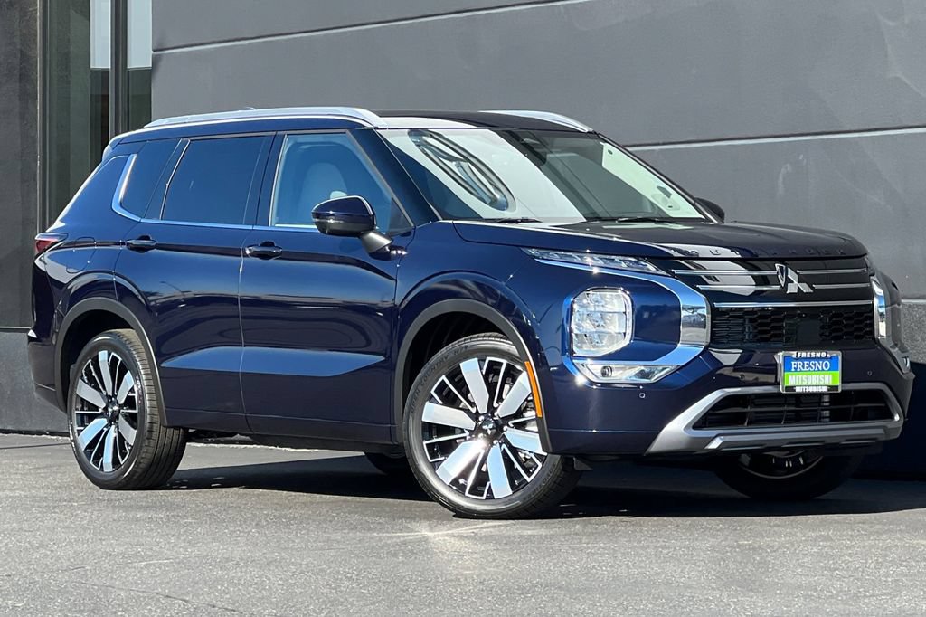New 2026 Mitsubishi Outlander SEL FWD image 3