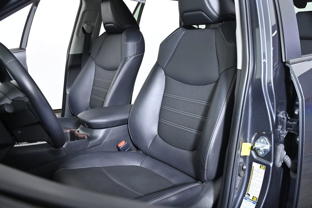 Used 2022 Toyota RAV4 Limited image 23