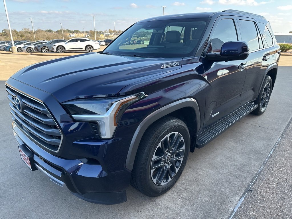 Used 2023 Toyota Sequoia Limited image 3