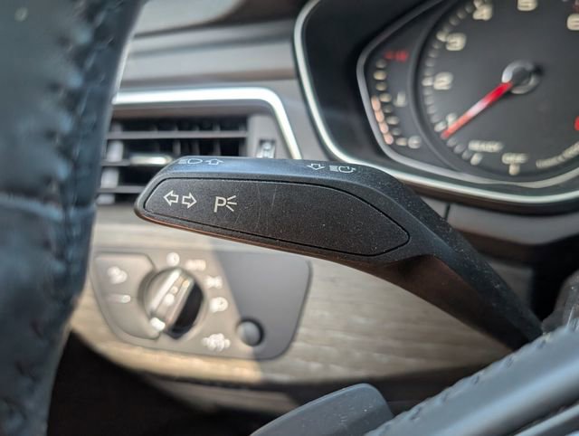Used 2019 Audi A4 2.0T Premium FWD image 28