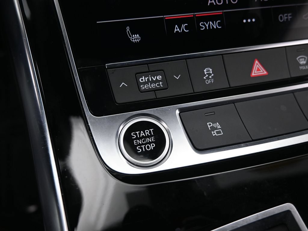 Used 2025 Audi Q7 3.0T Premium Plus AWD/4WD image 32