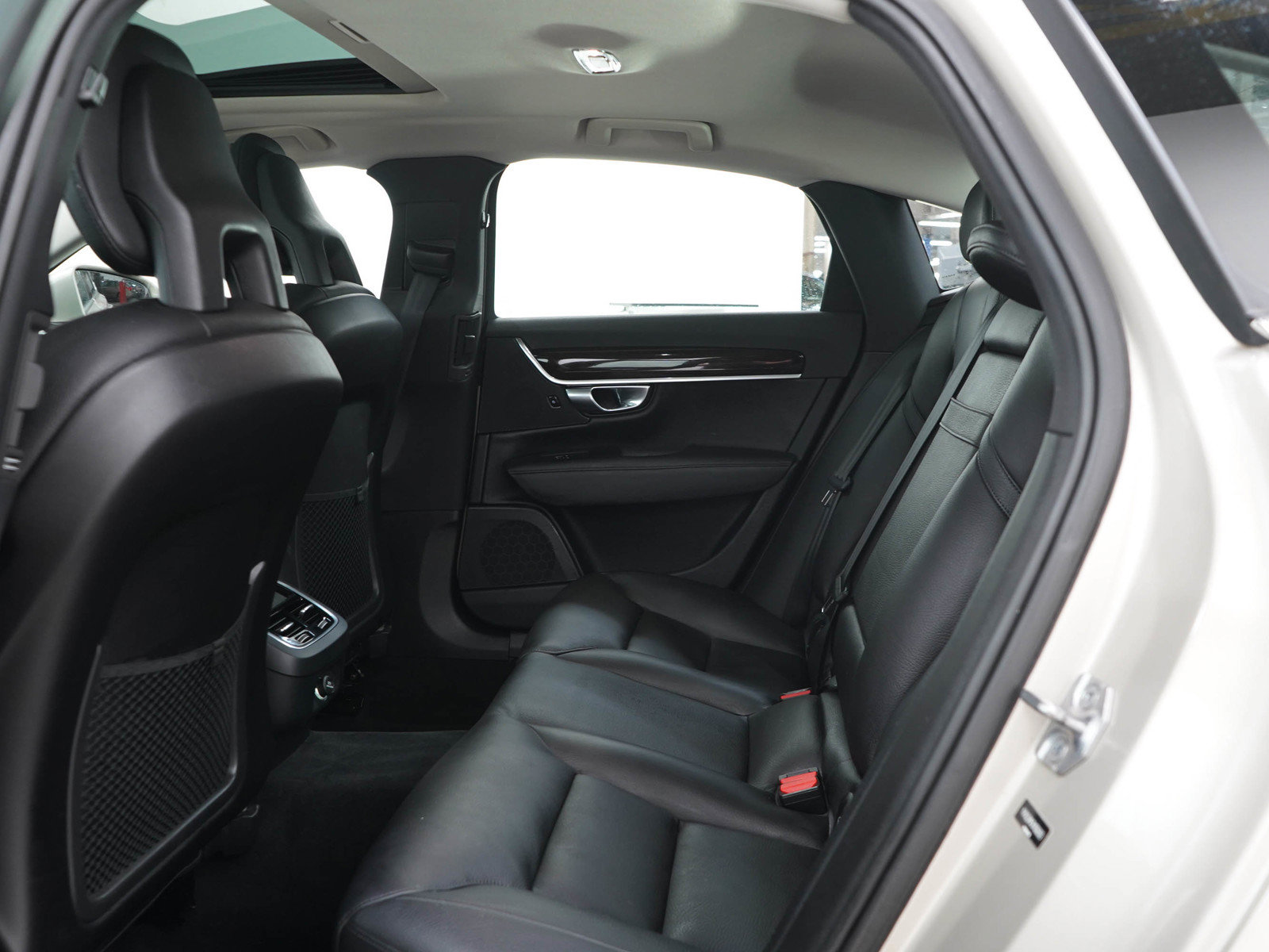 Used 2017 Volvo S90 T6 Momentum w/ Vision Package AWD/4WD image 13