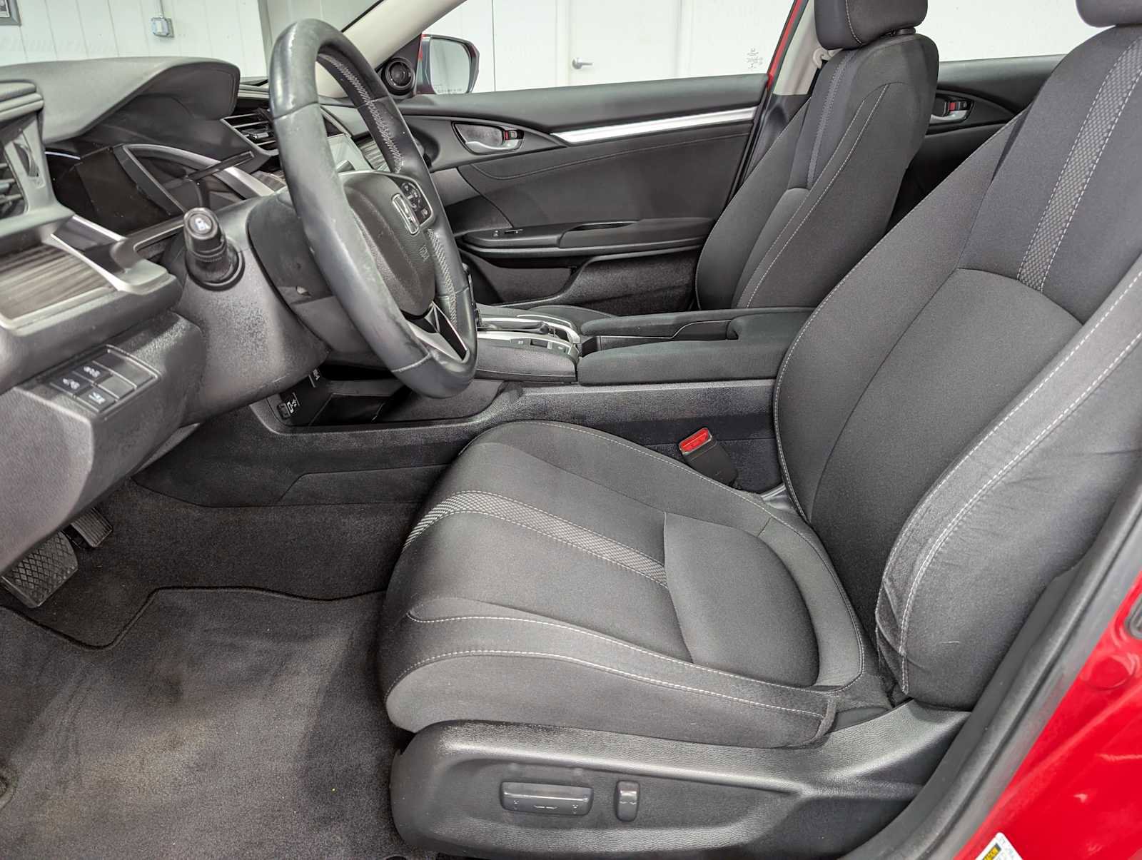 Used 2019 Honda Civic EX image 4