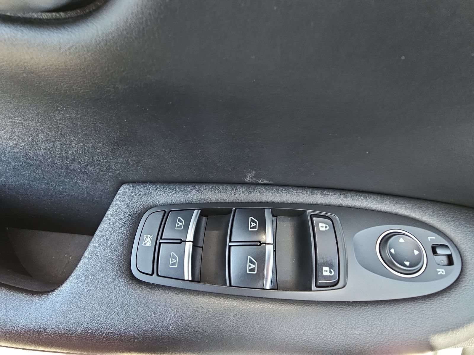 Used 2021 INFINITI QX50 Luxe FWD image 27