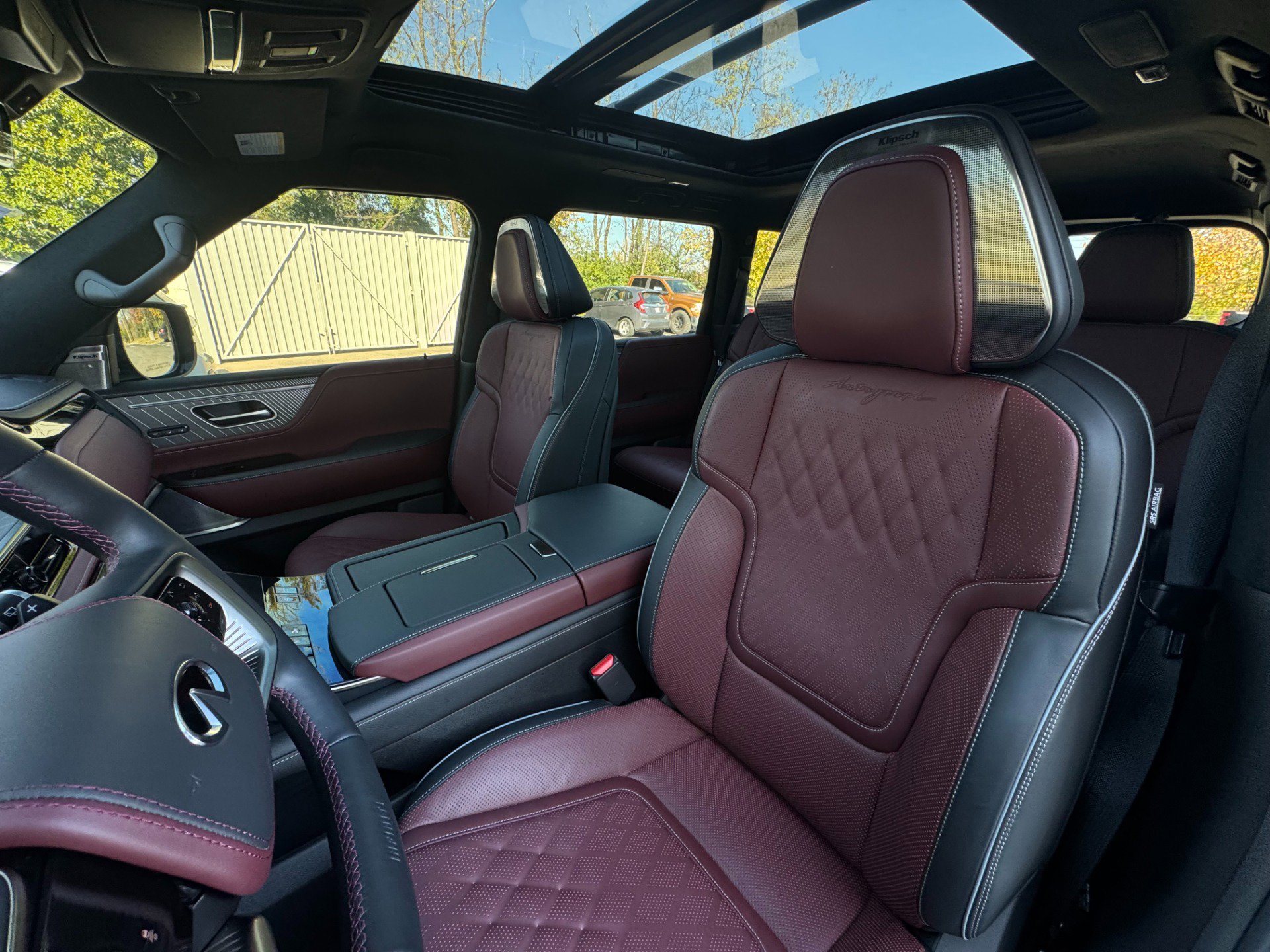 Used 2025 INFINITI QX80 Autograph w/ Autograph Exterior Package image 11