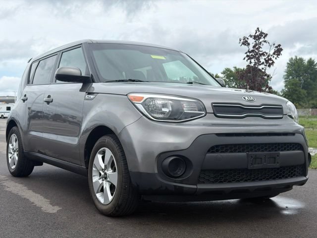 Used 2017 Kia Soul FWD image 1