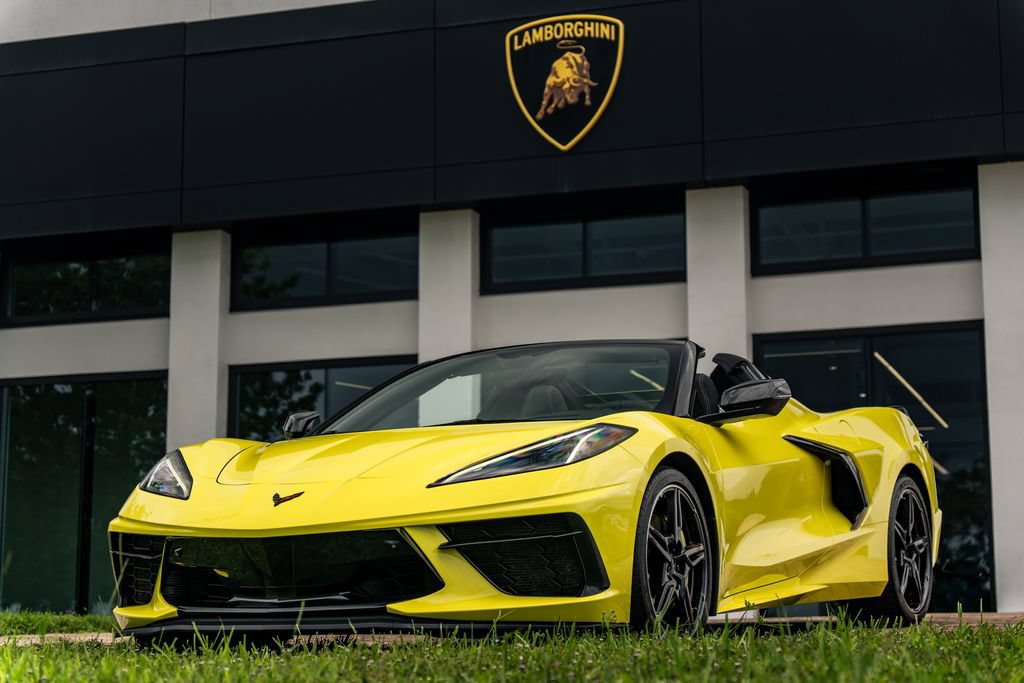 Used 2023 Chevrolet Corvette Stingray Preferred Conv w/ Z51 Performance Package RWD image 2