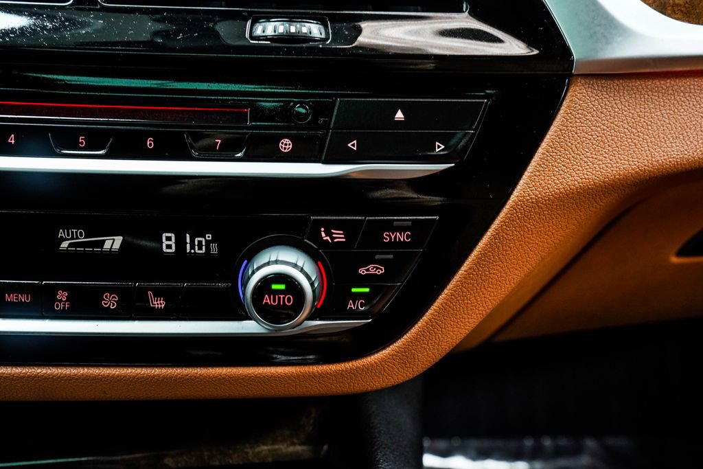 Used 2017 BMW 540i xDrive w/ Premium Package image 28