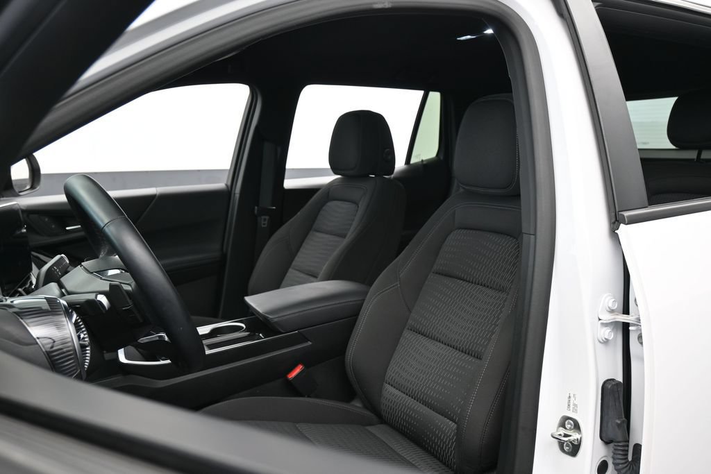 Used 2026 Chevrolet Equinox LT FWD image 10