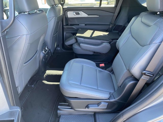 New 2027 Ford Explorer Active w/ Active Comfort Package RWD image 6