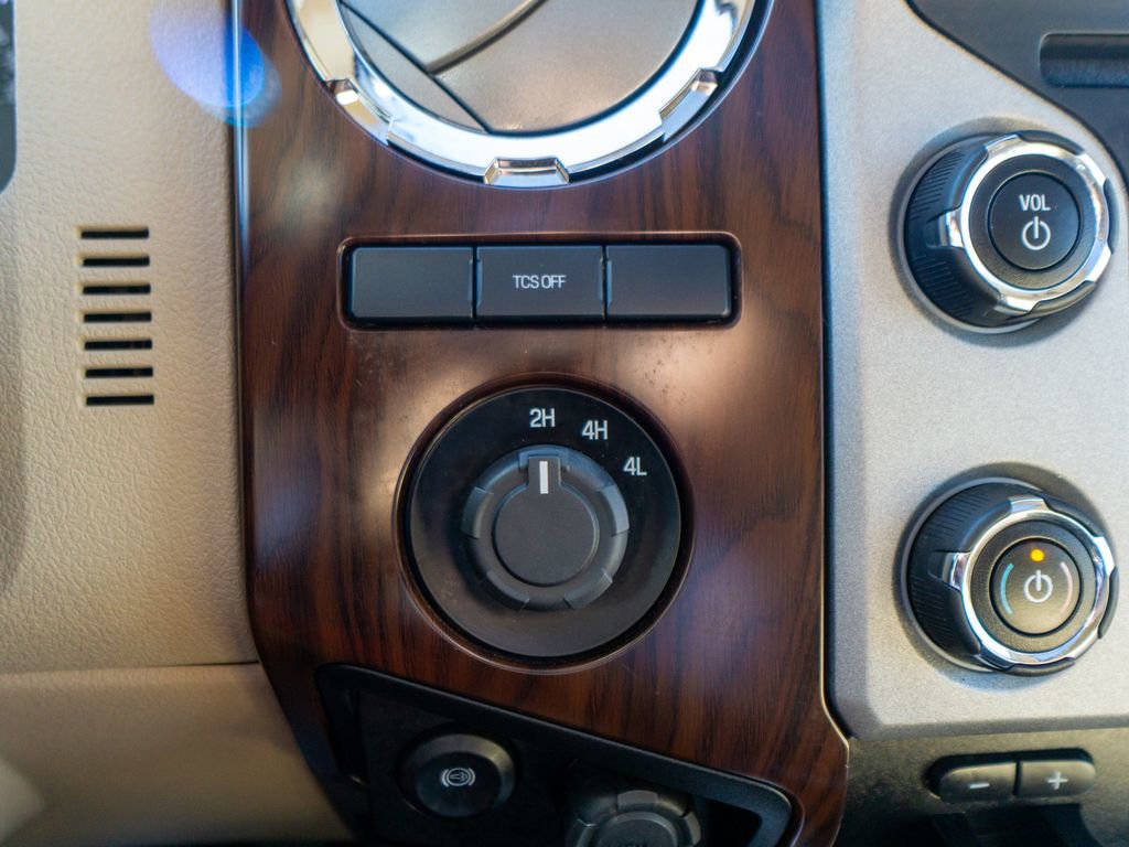 Used 2016 Ford F350 Lariat w/ Lariat Ultimate Package image 26