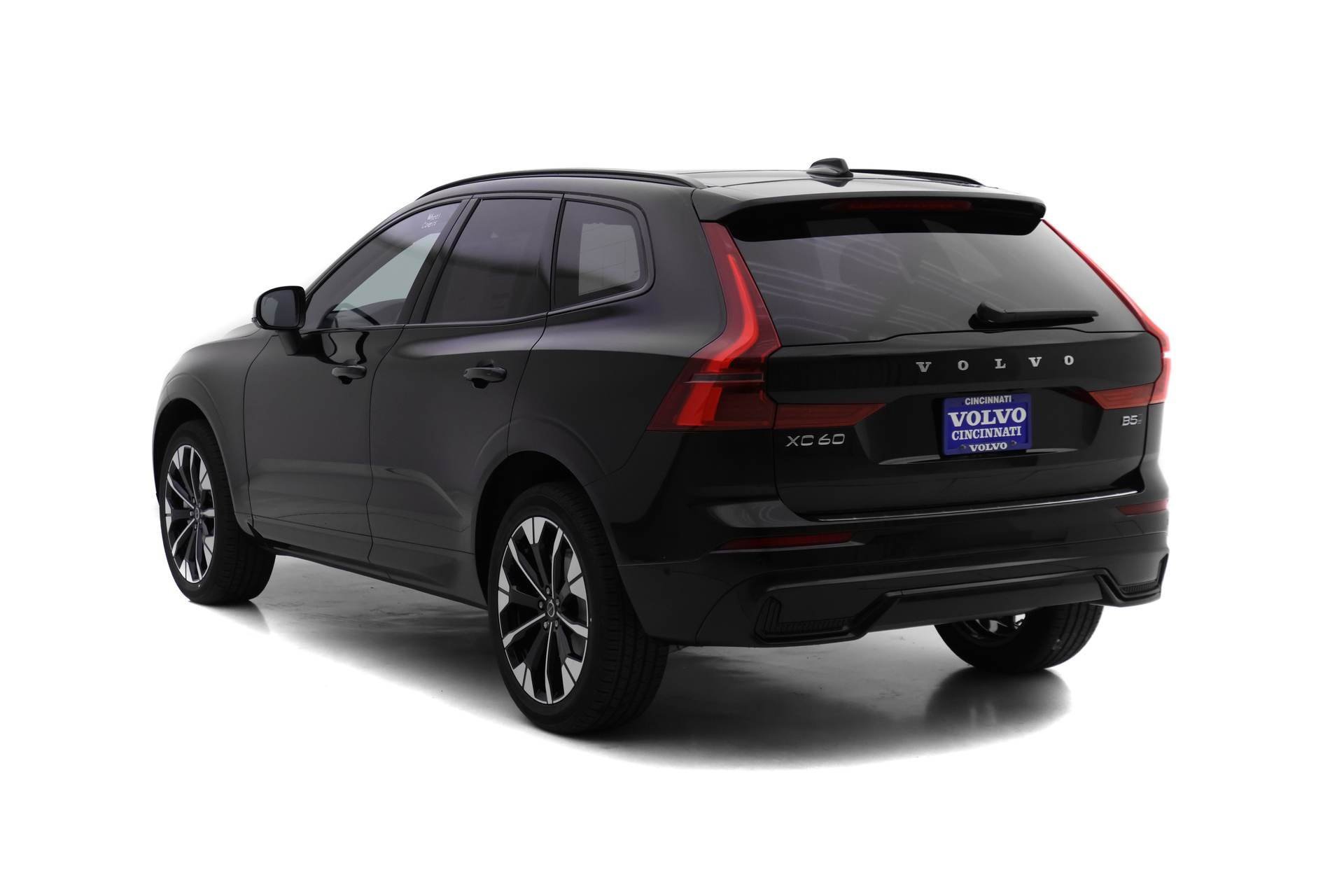 New 2026 Volvo XC60 B5 Plus w/ Protection Package Premier image 5