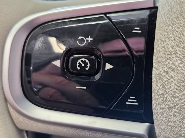 New 2026 Volvo XC60 B5 Ultra w/ Protection Package Premier AWD/4WD image 30