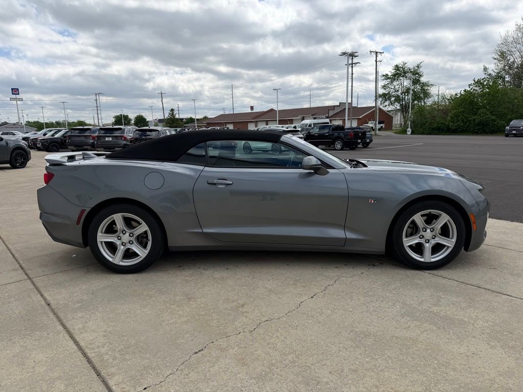 Used 2020 Chevrolet Camaro LT RWD image 4