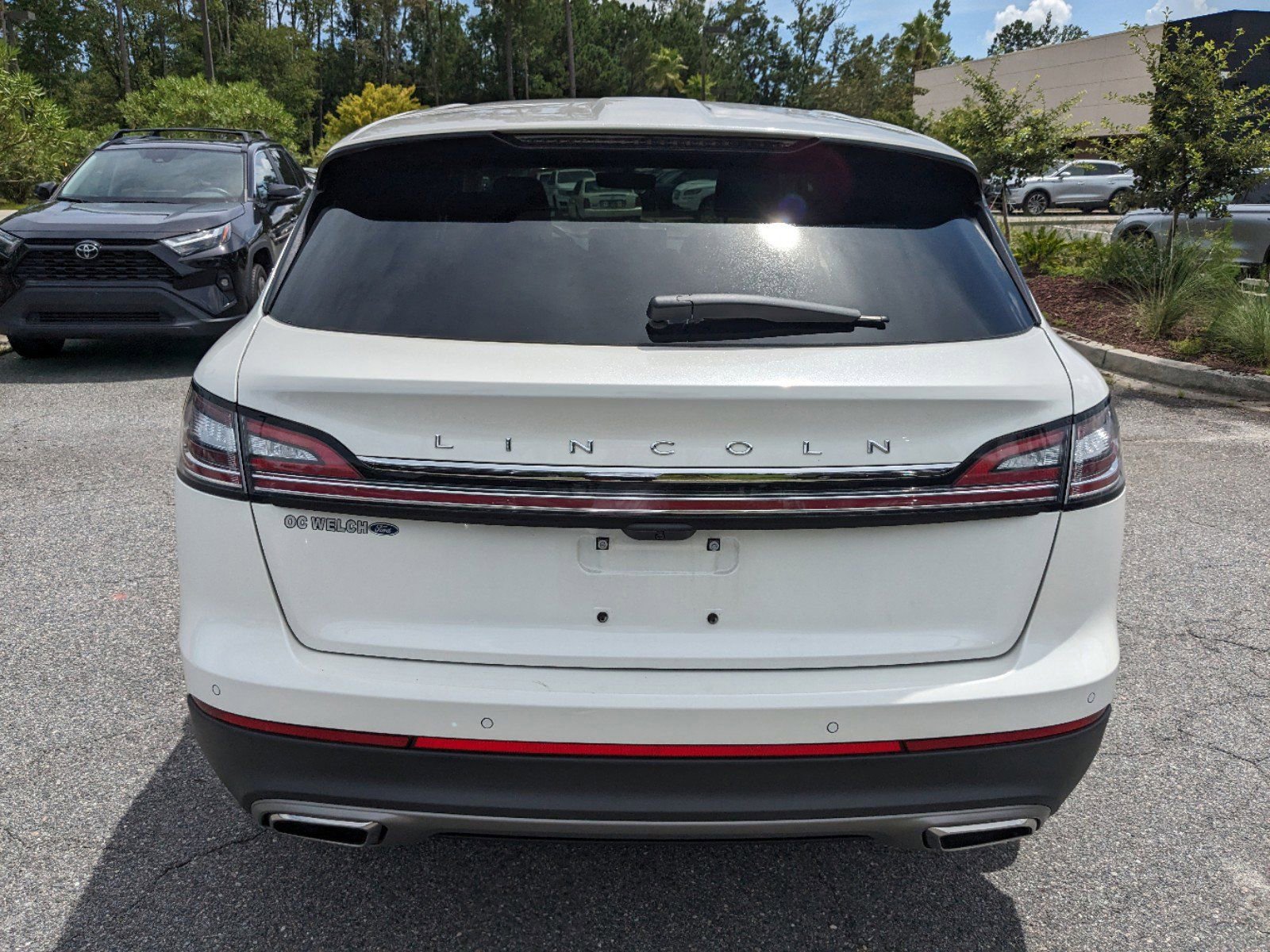 Certified 2023 Lincoln Nautilus Reserve w/ Equipment Group 202A image 6