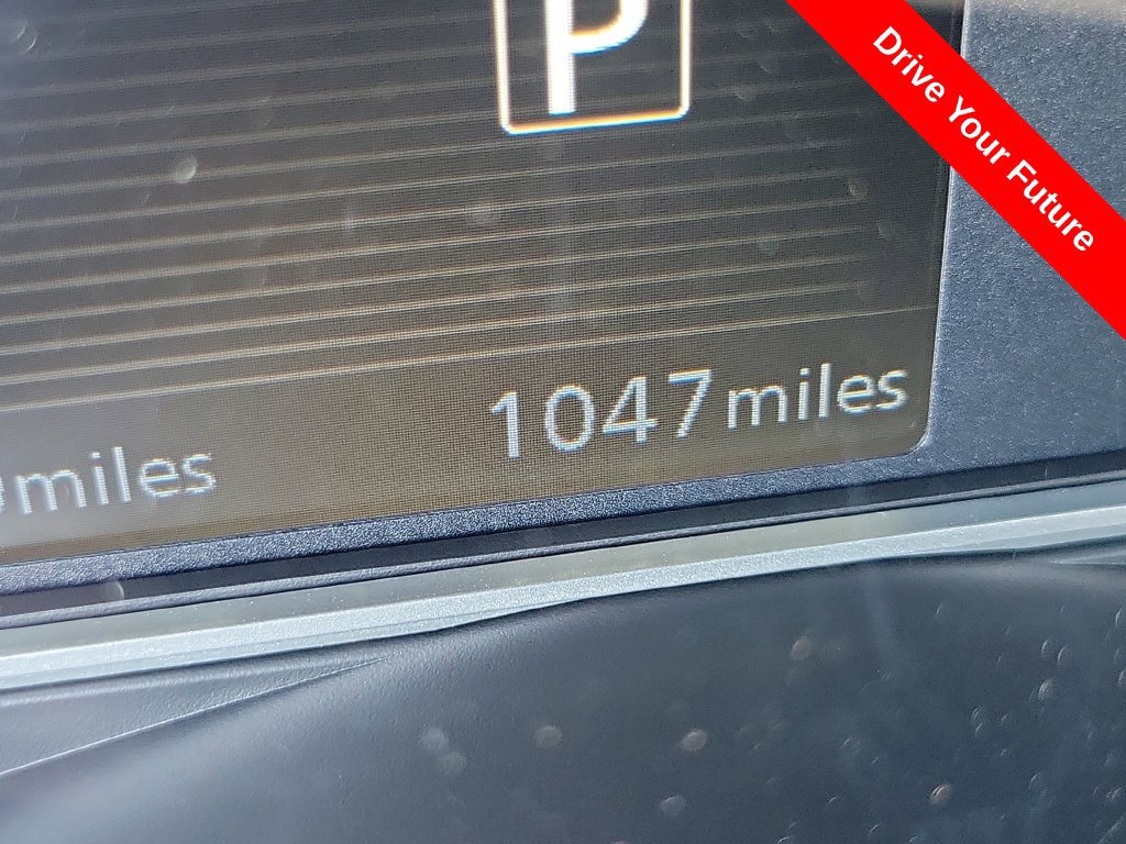 Used 2025 Nissan Versa SV w/ Trunk Package FWD image 8