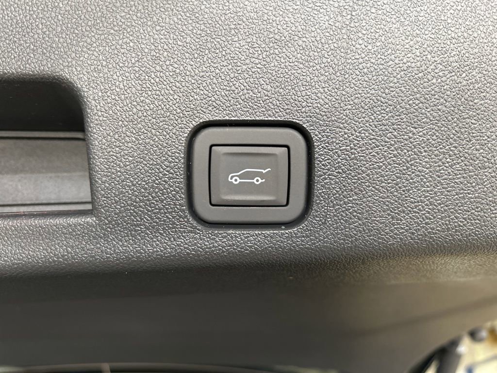 New 2026 Chevrolet Traverse LT w/ Driver Confidence Package image 15