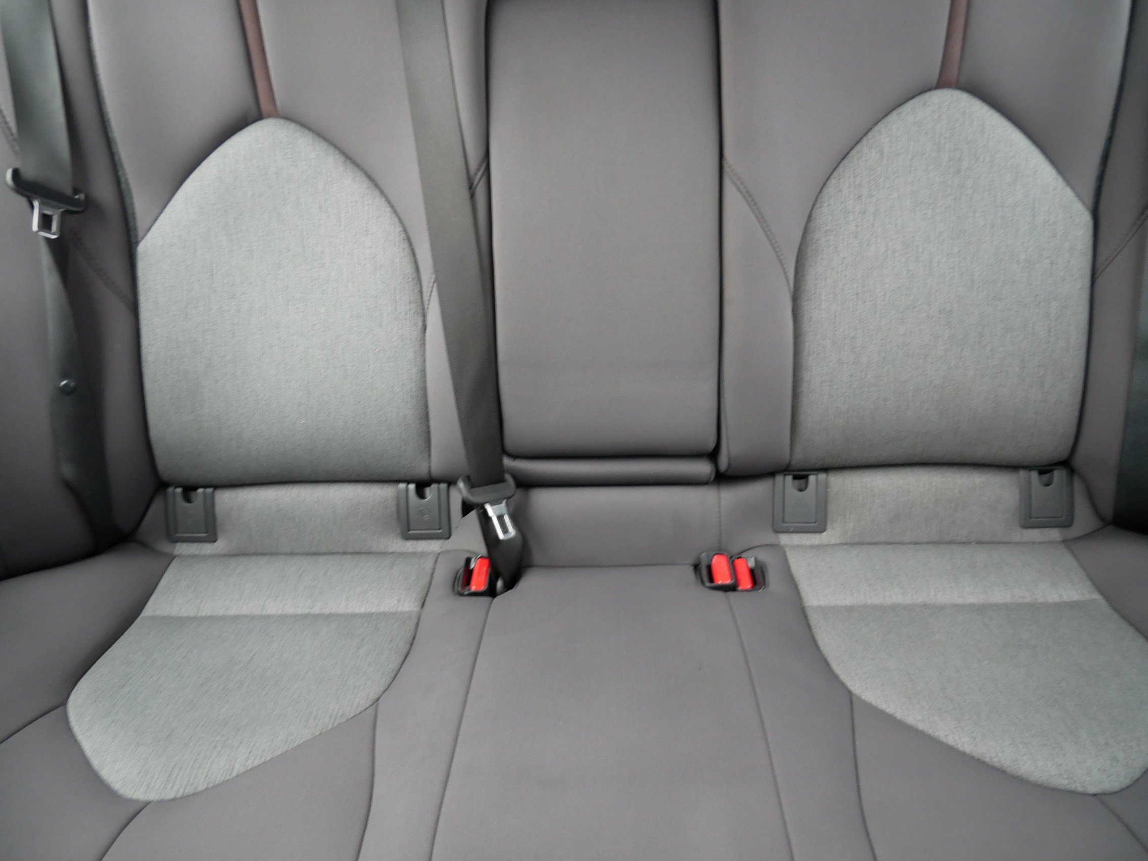 Used 2020 Toyota Camry LE image 13